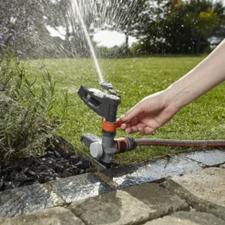 Gardena Pulse Sprinkler -Garden Care Shop gardena pulse sprinkler4078500814102 03i bq