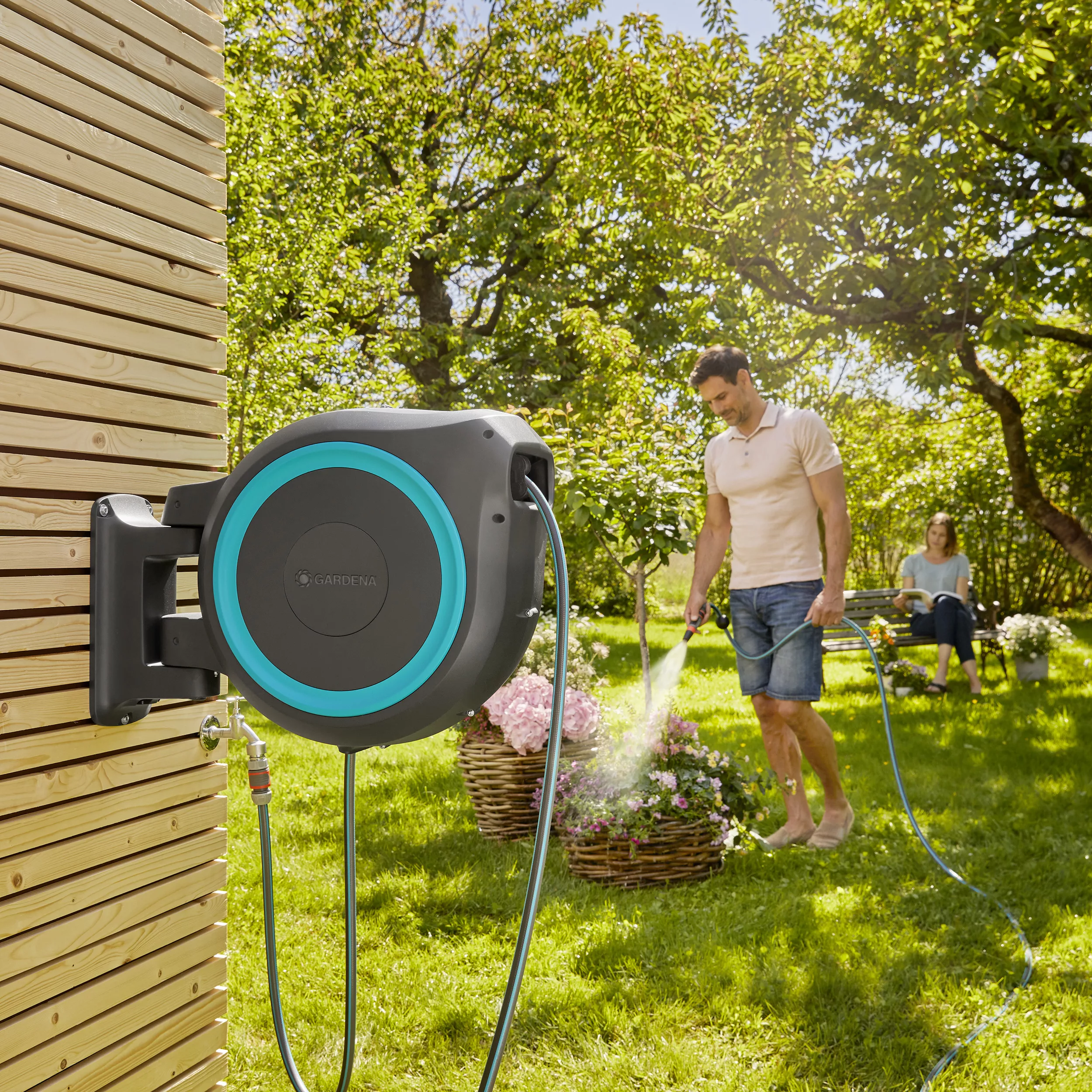 Gardena Rollup XL Wall-mounted Auto Hose Pipe Set (L)35m 3 Gardena Rollup XL Wall-mounted Auto Hose Pipe Set (L)35m - Image 3