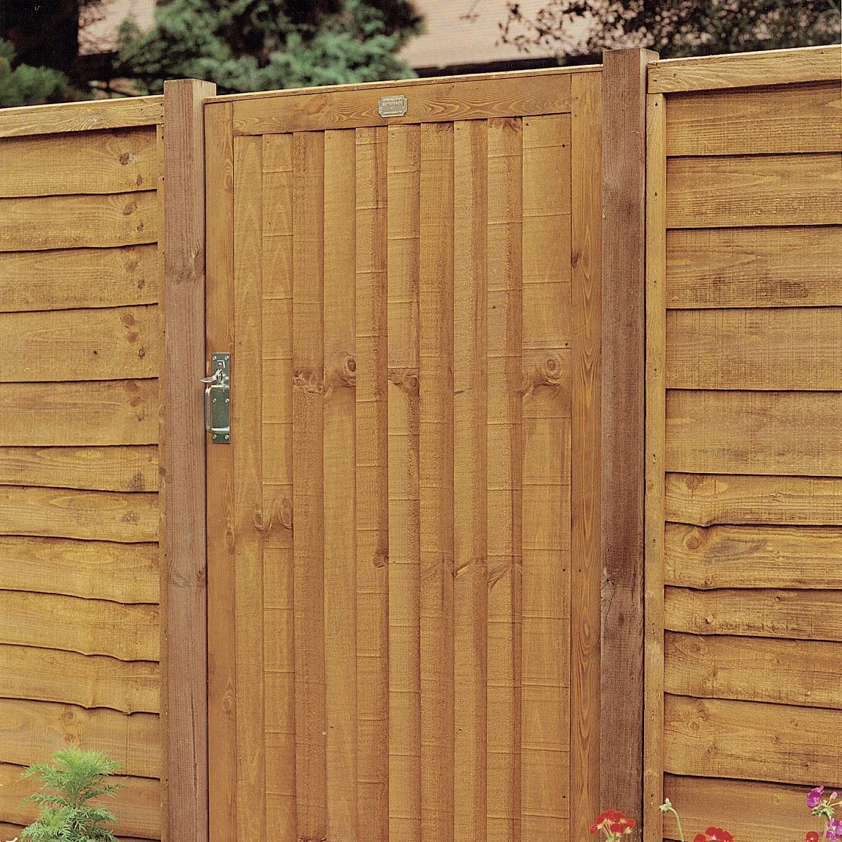 Grange Timber Gate, (H)1.81m (W)0.9m 1 Grange Timber Gate, (H)1.81m (W)0.9m