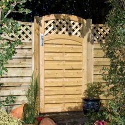 Grange Woodbury Timber Gate, (H)1.8m (W)0.9m -Garden Care Shop grange woodbury timber gate h 1 8m w 0 9m5019063801351 01i