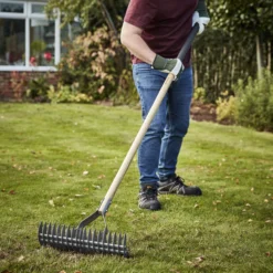 Magnusson Scarifier -Garden Care Shop magnusson scarifier5059340087436 01i