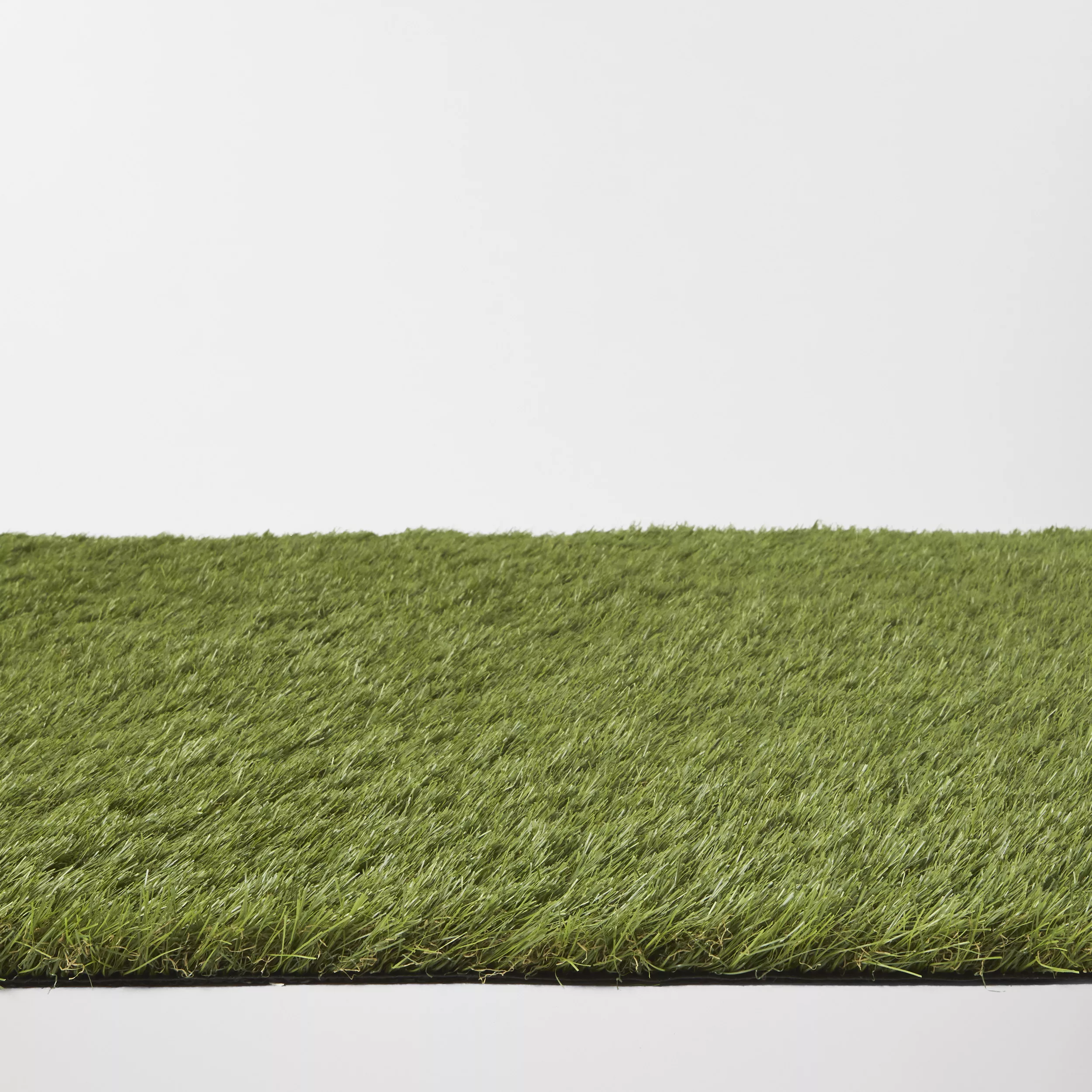 Maple High Density Artificial Grass (L)4m (W)2m (T)39mm 6 Maple High Density Artificial Grass (L)4m (W)2m (T)39mm - Image 6